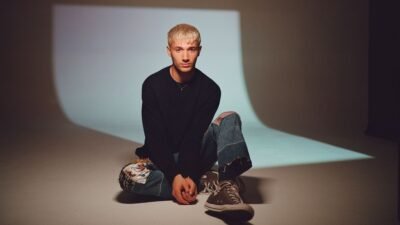 Lebih dari Sekadar Lagu Galau: Bedah Lirik “Always I’ll Care” Jeremy Zucker sebagai Surat Rindu Anak Rantau
