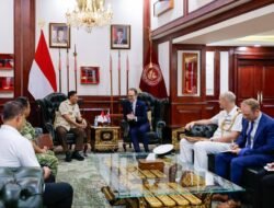 Menhan Sjafrie Sjamsoeddin Terima Dubes Inggris, Bahas Kunjungan Presiden dan Kerja Sama Maritim