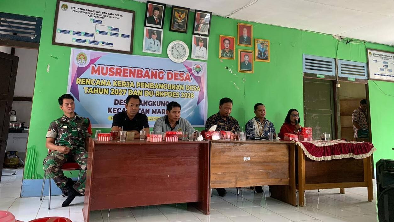 Suasana pelaksanaan Musrenbang Desa Rangkung yang dihadiri perwakilan Kecamatan Marau, perangkat desa, dan tokoh masyarakat untuk membahas rencana pembangunan. (Dok. HO/Faktakalbar.id)