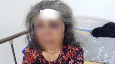 Nenek Saudah (68) kini harus menjalani perawatan intensif di RSUD Tuanku Imam Bonjol, Lubuk Sikaping, usai menjadi korban pengeroyokan pekerja tambang emas ilegal saat mempertahankan tanah miliknya.