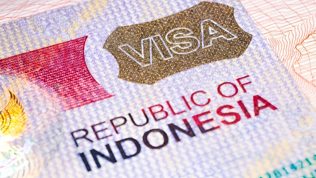 Ilustrasi - Mulai 2027, nomor paspor Indonesia akan berlaku seumur hidup. Kemenimipas juga tetapkan kebijakan satu jenis paspor untuk semua warga. (Dok. Ist)