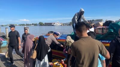 Petugas kepolisian melakukan Kegiatan Rutin Yang Ditingkatkan (KRYD) di Pelabuhan Senghie. (Dok: HO/Faktakalbar.id)