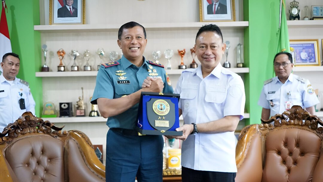 Pemkot Pontianak memperpanjang kerja sama lahan untuk RS TNI AL Rahadi Osman. Wali Kota Edi pastikan layanan tetap terbuka untuk masyarakat umum. (Dok: Pemkot Pontianak)