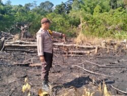 Cegah Karhutla Meluas, Polsek Meliau Lakukan Pengecekan Langsung Dua Titik Hotspot
