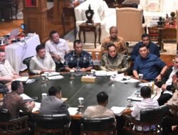 Menhan Sjafrie Hadiri Pertemuan Kabinet Merah Putih di Hambalang