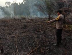 Cegah Kebakaran Lahan, Bhabinkamtibmas Tayan Hilir Sisir Titik Panas Pantauan BMKG