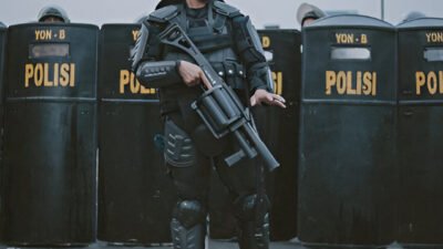 Ilustrasi - Laporan polisi tidak diproses? KUHAP Baru izinkan warga ajukan praperadilan. Simak aturan baru tentang hak pelapor dan penyitaan barang. (Dok. Ist)