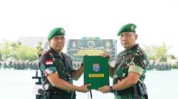 Serah terima pasukan di Lapangan Tidayu yang menandai berakhirnya masa tugas Mayjen TNI Jamallulael sebagai Pangdam XII/Tpr, Sabtu (17/1).