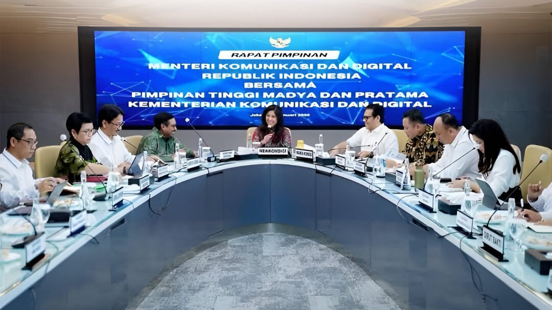 Gelar Rapim perdana, Menkomdigi Meutya Hafid tetapkan Arah Indonesia Digital 2026. (Dok: Tim Komdigi)