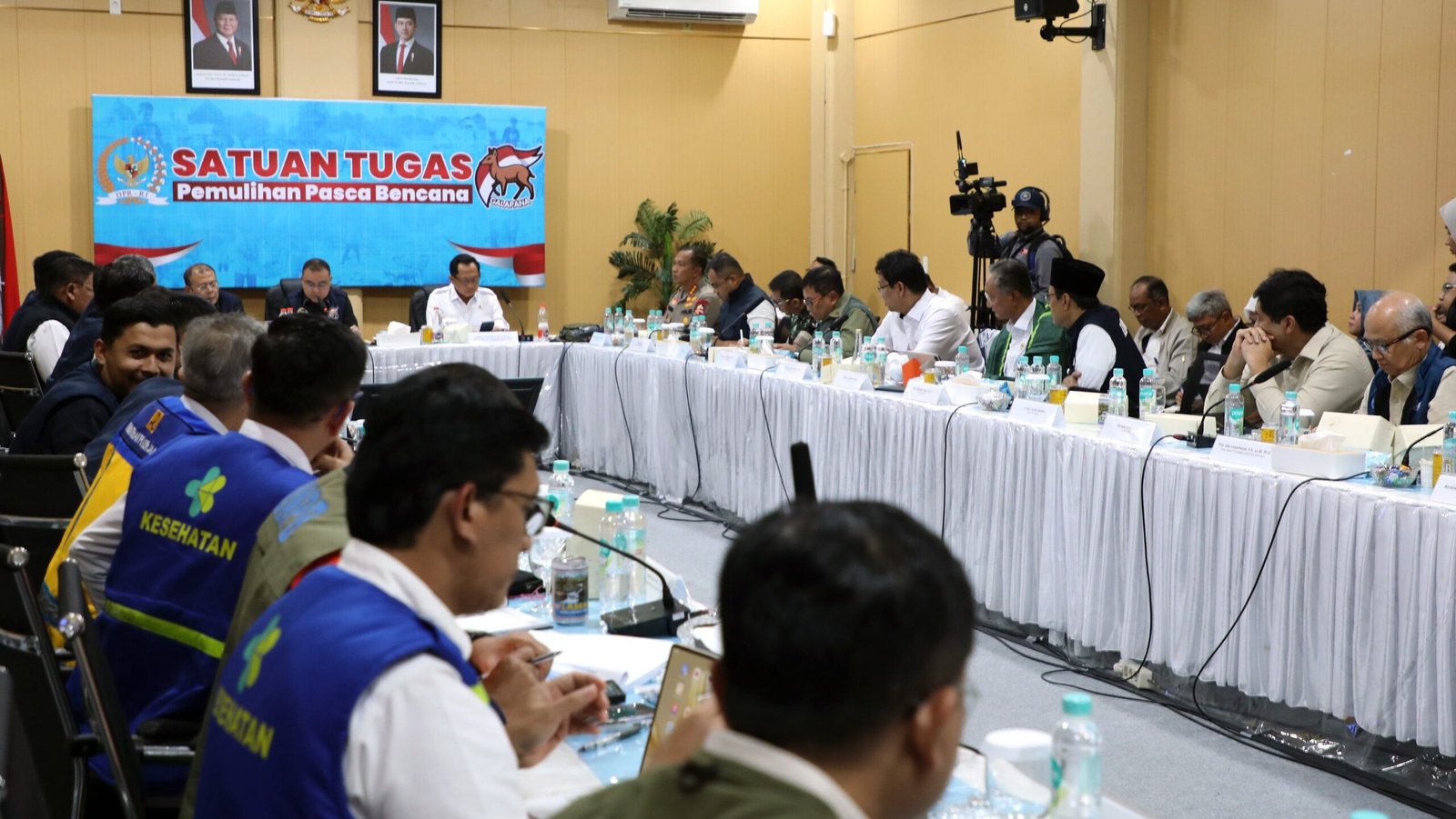 Rapat koordinasi Satgas Pemulihan Pascabencana DPR RI dan Pemerintah digelar di Kota Banda Aceh pada Sabtu (10/1).