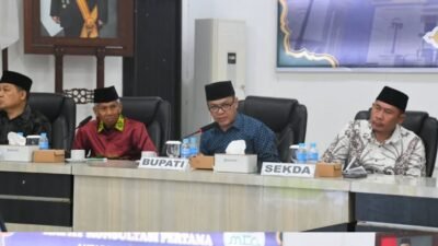 Suasana rapat asistensi persiapan MTQ XXXIV Tingkat Provinsi Kalimantan Barat Tahun 2026 yang dipimpin Bupati Kayong Utara di Aula Pendopo Bupati. (Dok. HO/Faktakalbar.id)