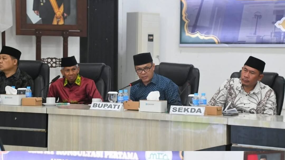 Suasana rapat asistensi persiapan MTQ XXXIV Tingkat Provinsi Kalimantan Barat Tahun 2026 yang dipimpin Bupati Kayong Utara di Aula Pendopo Bupati. (Dok. HO/Faktakalbar.id)