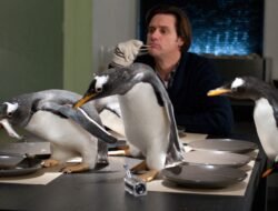 5 Film Tentang Penguin Terbaik Sepanjang Masa: Dari yang Kocak hingga Mengharukan