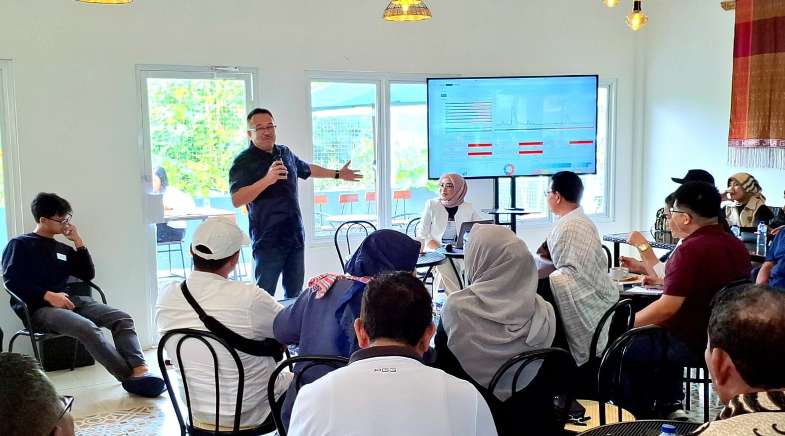 "Rhenald Kasali ungkap tantangan bisnis 2026: Fenomena Gen Z tolak jadi manajer (unbossing) hingga ancaman AI yang kian manipulatif menipu manusia."