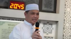 Gubernur Ria Norsan mengajak umat Islam menjaga salat dan memakmurkan masjid saat menghadiri peringatan Isra Mikraj di Pontianak. (Dok: @adpim.provkalbar)