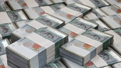 Ilustrasi - Ringgit Malaysia menjadi mata uang terkuat di Asia awal 2026 dengan kenaikan 0,27%. Sementara itu, Rupiah melemah akibat aksi jual investor asing. (Dok. Ist)