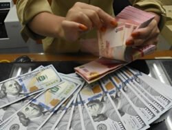 Rupiah Anjlok, Dolar AS Diprediksi Tembus Rp16.900