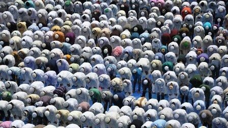 Suasana khidmat pelaksanaan Solat Idul Fitri. Berdasarkan SKB 3 Menteri, Hari Raya Idul Fitri 1447 H ditetapkan jatuh pada tanggal 21 dan 22 Maret 2026. (Dok. Ist)