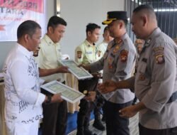 Gagalkan Penyelundupan Sabu hingga Miras, Empat Satpam di Kayong Utara Terima Penghargaan Khusus