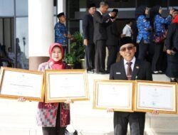 HUT ke-69 Pemprov Kalbar, Pemkot Pontianak Borong Dua Penghargaan Kearsipan dan Perpustakaan