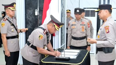 Kombes Pol Endang Tri Purwanto resmi menerima amanah sebagai Kapolresta Pontianak yang baru. (Dok: @pontianaktimurpolsek)
