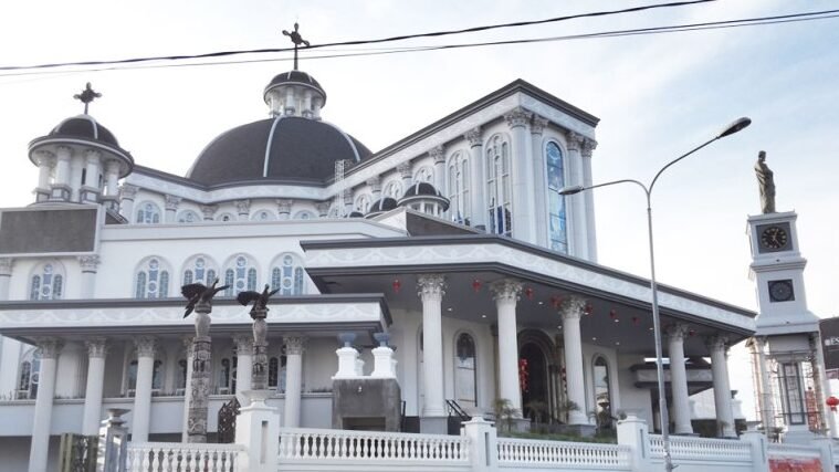 "Wisata Pontianak,Fotografi,Kalimantan Barat,Tugu Khatulistiwa,Sungai Kapuas."