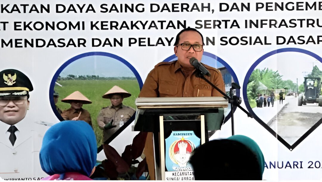 Bupati Sujiwo menetapkan infrastruktur sebagai prioritas 2026 di Kubu Raya. Ia juga mendesak fasilitas kesehatan mendahulukan keselamatan pasien miskin. (Dok: Prokopim Kubu Raya)