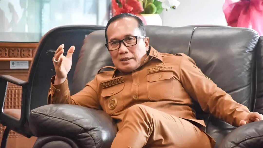 Bupati Sujiwo tegaskan pembangunan Kubu Raya gunakan asas keadilan, bukan hitungan politik elektoral. Simak pernyataannya di Musrenbang Terentang. (Dok. Ist)