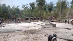 "Aktivitas tambang emas ilegal di Ketapang kembali terpantau di Desa Sungai Pelang pasca penertiban. Polda Kalbar diminta tindak tegas pemodal PETI."