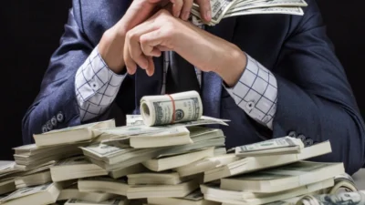 "Merasa belum sukses? Cek dulu pola pikirmu. Simak 5 tanda kamu memiliki mental kaya yang menjadi fondasi utama menuju kebebasan finansial sejati."