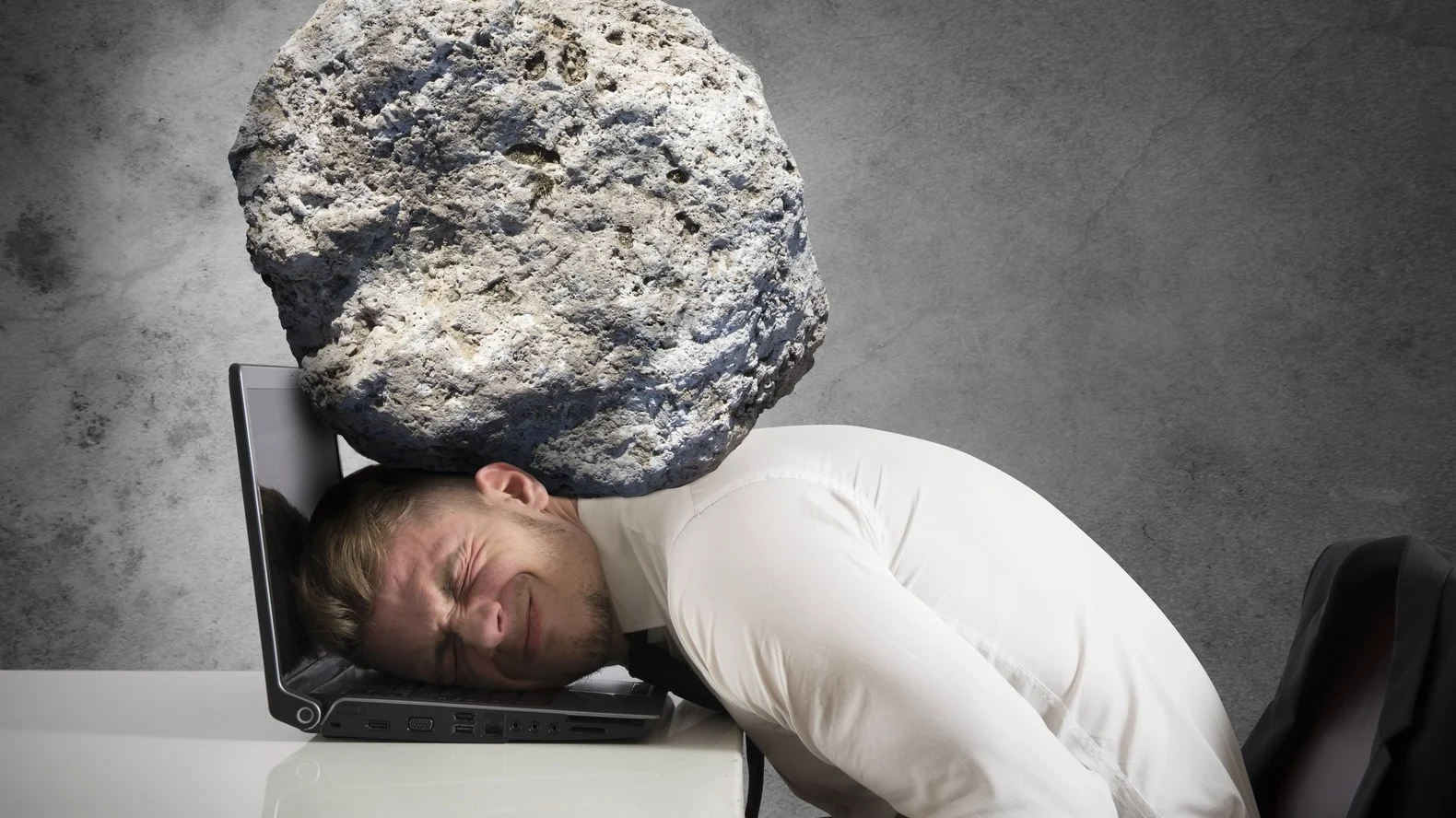 "Merasa terjebak dan tertekan? Kenali 5 tanda kamu tidak memiliki kemerdekaan dalam pekerjaan, mulai dari hilangnya kreativitas hingga kontrol waktu yang buruk. "