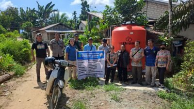 Kodim 1209/Bky gelar monitoring dan evaluasi di Desa Bukit Serayan. Fokus pada pemeriksaan administrasi untuk cegah penyimpangan anggaran pembangunan.