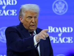 Trump Buru Pajak Remitansi, Pekerja Migran Terpaksa Tinggalkan Uang Tunai demi Hindari Potongan 1%