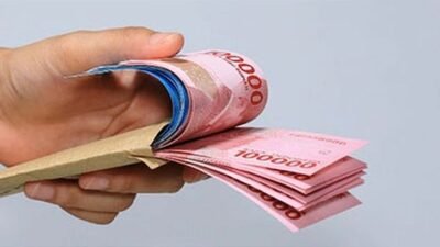 Mengandalkan satu sumber gaji saja seringkali dirasa kurang cukup untuk memenuhi kebutuhan gaya hidup yang semakin meningkat. (Dok: melimey/Getty Images)