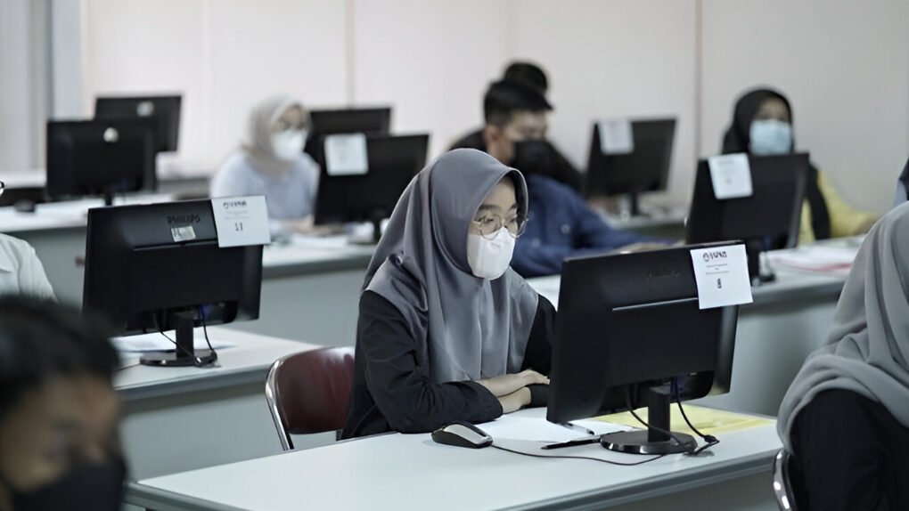 Ilustrasi - Jalur Seleksi Nasional Berdasarkan Prestasi (SNBP) menawarkan peluang emas bagi siswa yang memiliki nilai rapor konsisten. (Dok. Ist)