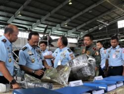 Tinjau Skatek 024, Wakasau Pastikan Pemeliharaan Helikopter TNI AU Sesuai Standar