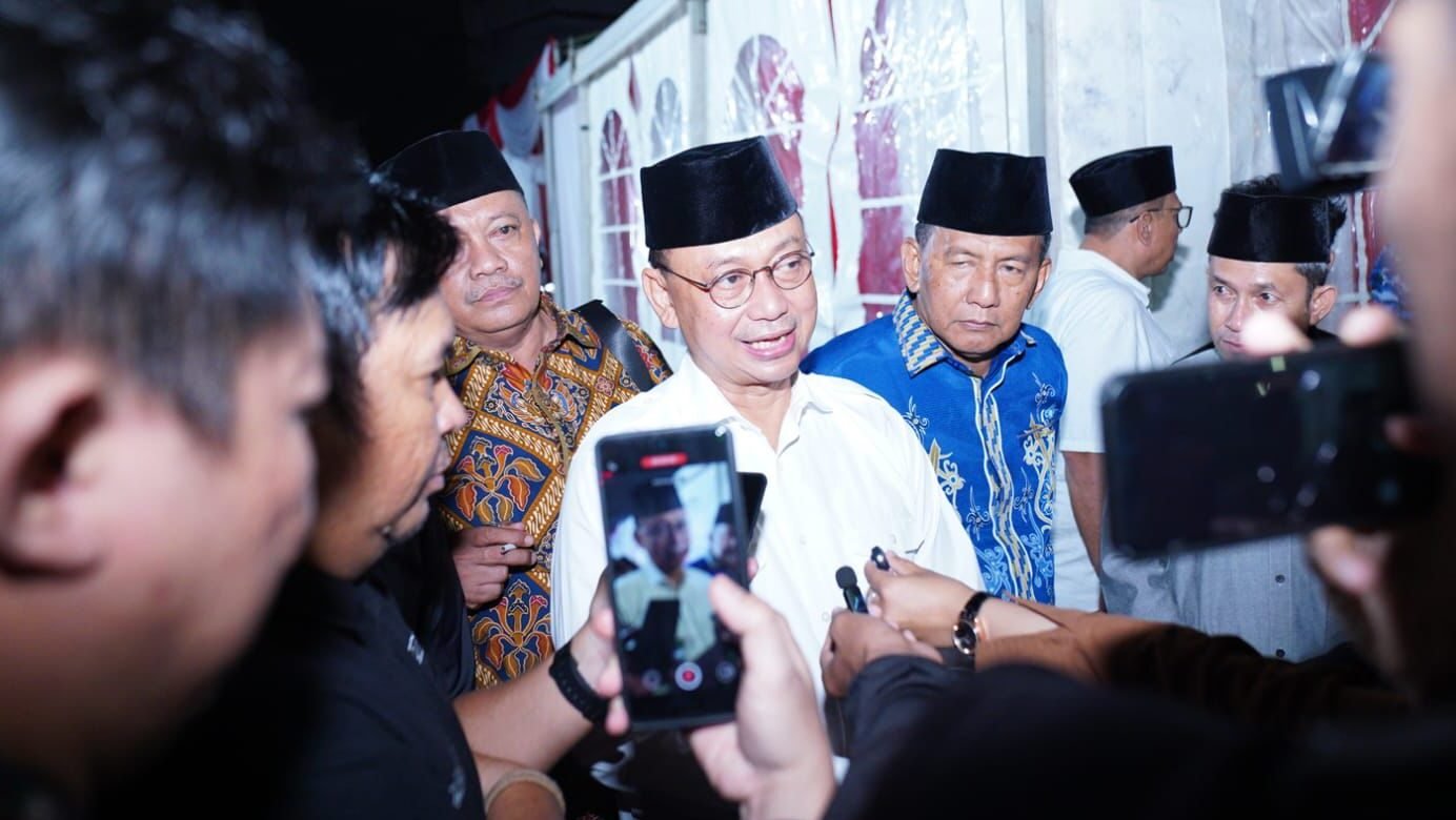 Wali Kota Pontianak, Edi Rusdi Kamtono, saat memantau situasi keamanan dan ketertiban kota pada malam pergantian tahun baru 2026.