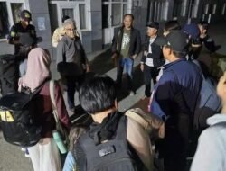 Iran Membara, Komunikasi Lumpuh: WNI Terisolasi 5 Hari, Kemlu Belum Putuskan Evakuasi