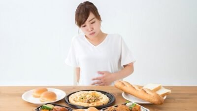 "Hindari perut kembung dan rasa tidak nyaman setelah buka puasa. Simak 5 pantangan saat jam setelah berbuka agar kamu tidak begah karena kekenyangan."