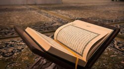 Panduan dan strategi mudah menyelesaikan bacaan Alquran hingga khatam selama menjalankan ibadah puasa bulan Ramadan di tengah kesibukan. (Dok. Ist)