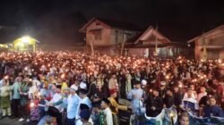 Ratusan warga ikuti kemeriahan Pawai Obor di Sanggau untuk menyambut Ramadhan 1447 H.
