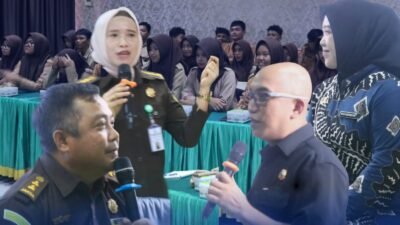 Kejati Kalbar terima kunjungan SMAN 1 Pontianak dalam Parent Teaching Day. Jaksa berikan materi Kesadaran Hukum dan bahaya kenakalan remaja.