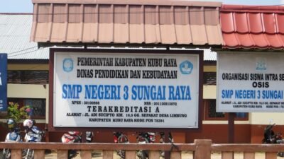 Terjadi aksi pelemparan bom molotov di SMPN 3 Sungai Raya. (Dok. Ist)