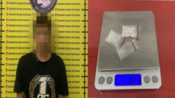 Tersangka H (33) saat diamankan petugas Polsek Manis Mata beserta barang bukti sabu seberat 2,29 gram bruto yang ditemukan di rumah kontrakannya, Sabtu (7/2/2026).