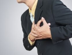 Sering Berdebar Tanpa Sebab? Mengenal Bahaya Aritmia di Usia Muda