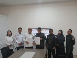 Bawaslu dan Kemenag Kalbar Teken MoU Perkuat Edukasi Demokrasi dan Netralitas ASN