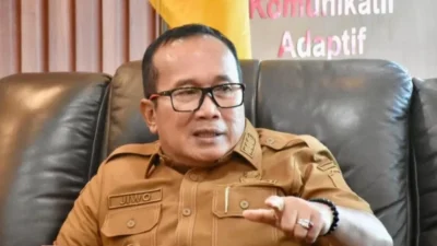 "Bupati Kubu Raya Sujiwo raih TOP Pembina BUMD 2026. RSUD Tuan Besar Syarif Idrus peroleh predikat Bintang 4 dan TOP CEO BUMD 2026 dalam ajang nasional."