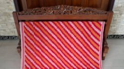 Corak Insang, motif ini melambangkan napas kehidupan dan sejarah masyarakat yang menetap di sepanjang tepian Sungai Kapuas. (Dok. Ist)