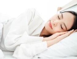 Rahasia Tubuh Bugar: Apa yang Terjadi pada Fisikmu Saat Konsisten Tidur Siang?