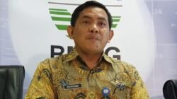 "Direktur Gempabumi dan Tsunami BMKG, Daryono, resmi mengundurkan diri dan pensiun dini karena gangguan kesehatan mata. Ia tetap berkomitmen mengedukasi publik secara mandiri."